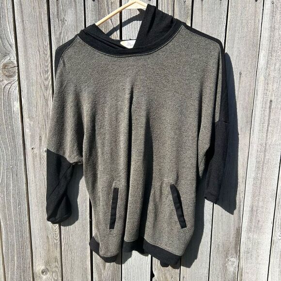 Misia hoodie short sleeve front pocket thin size medium - Picture 1 of 7